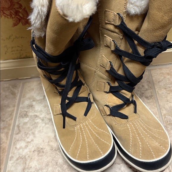 Women’s Sorel snow boots. Fur lined size 8.5 - Picture 4 of 4